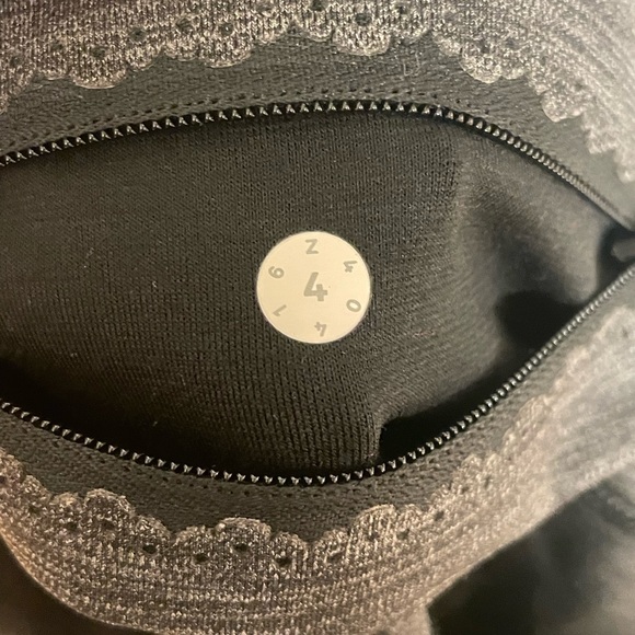 Lululemon grey leggings - Picture 2 of 2